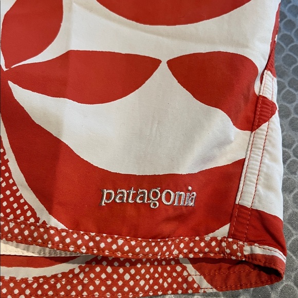 Mens PATAGONIA Board shorts size 32-33 - Picture 2 of 6